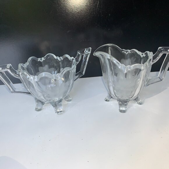 #957 VINTAGE EARLY AMERICAN CREAMER AND SUGAR SET BY INDIANA GLASS - Picture 10 of 11